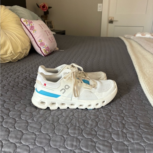 On Cloud Cloudrunner 2 women’s - Picture 3 of 5